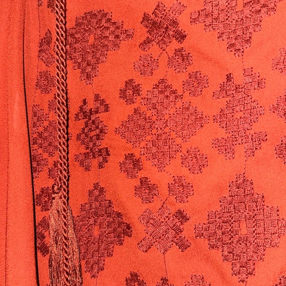 Top - Picture 2 of 3